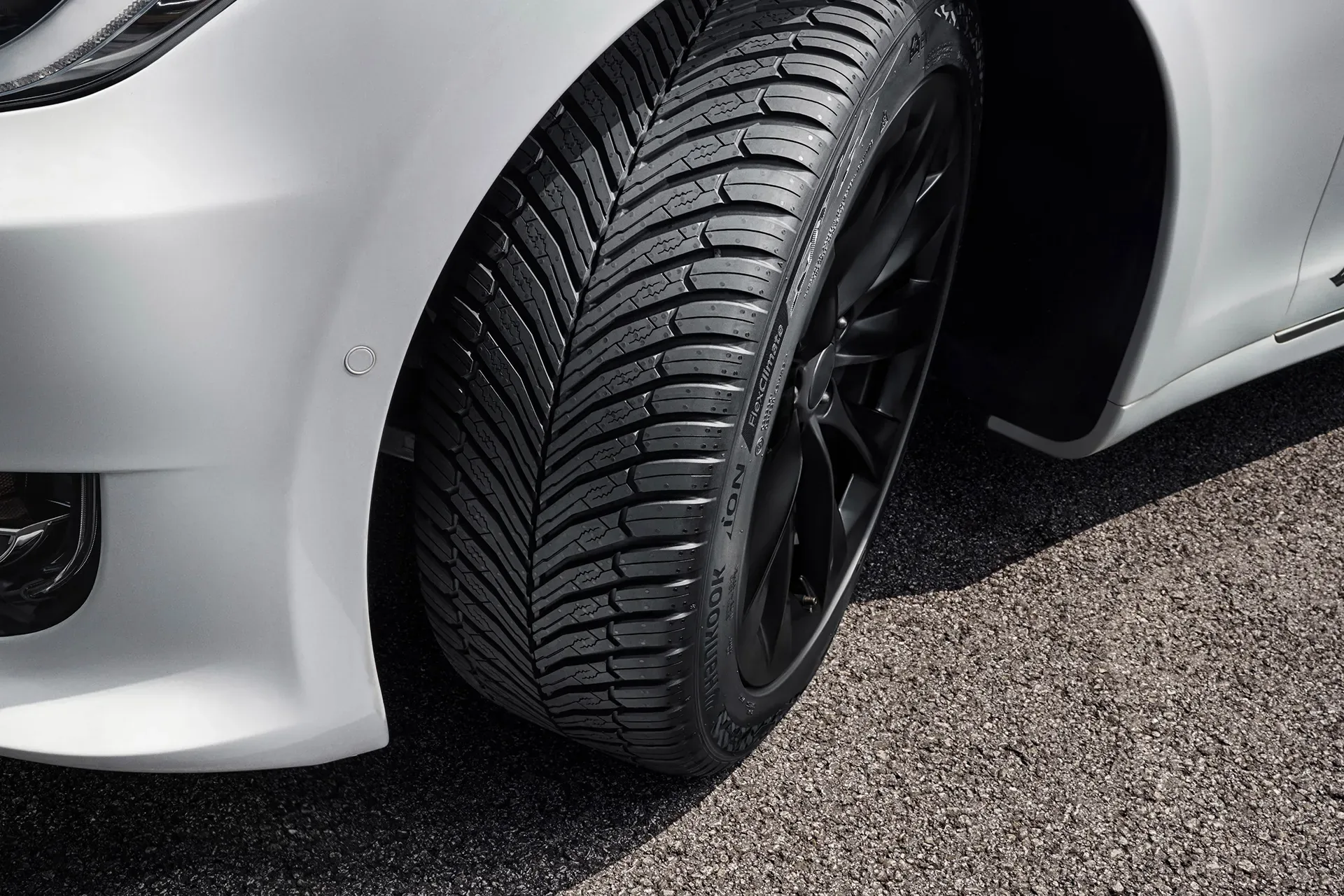 Electric vehicle tyre